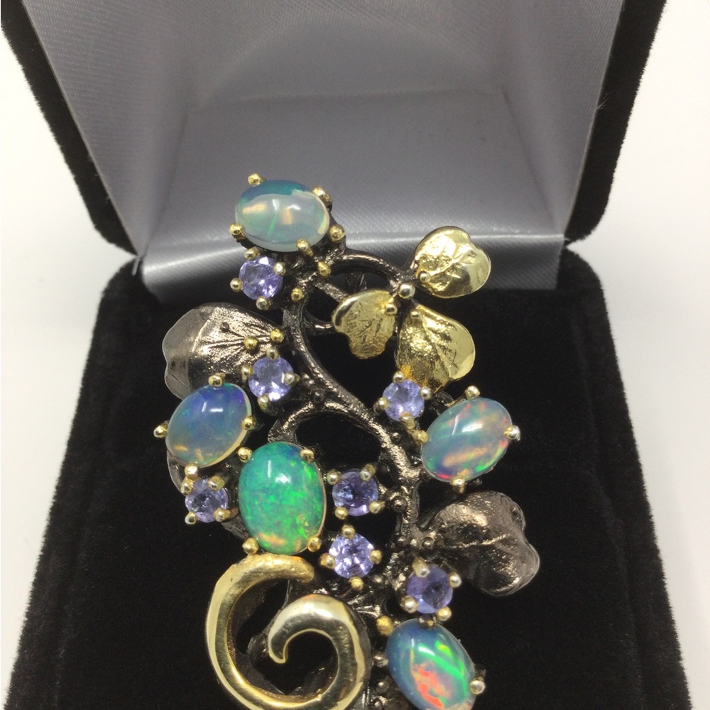 Awe inspiring Genuine Opals & Tanzanite Ring - Picture 2 of 7